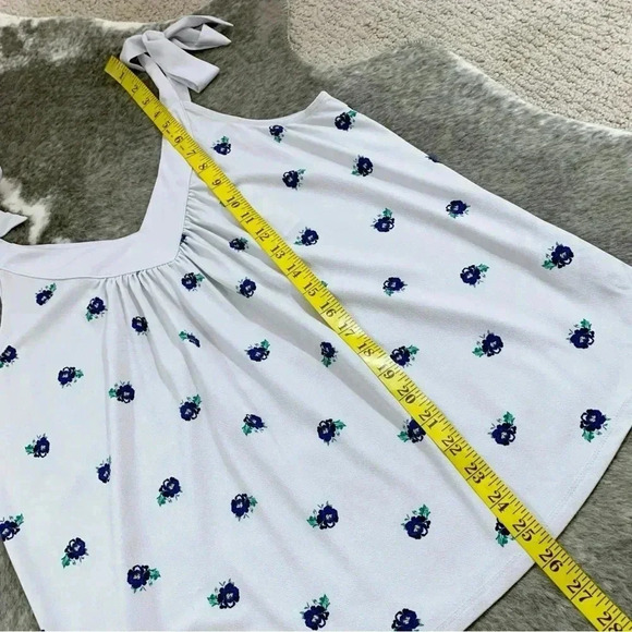 NWT Banana Republic Floral Top - Picture 9 of 10